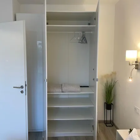 Downtown Family By Firsthost 3436a303 מלון דירות 3*