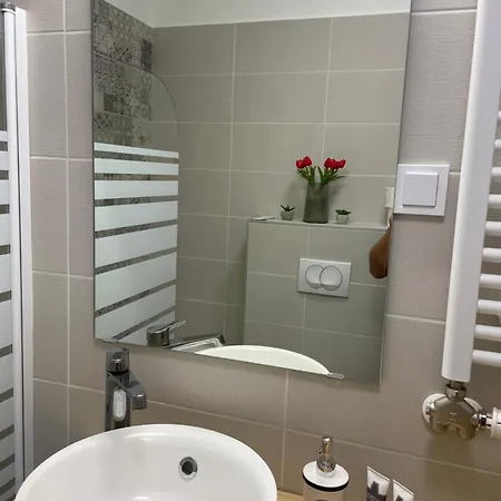 מלון דירות Downtown Family By Firsthost 3436a303